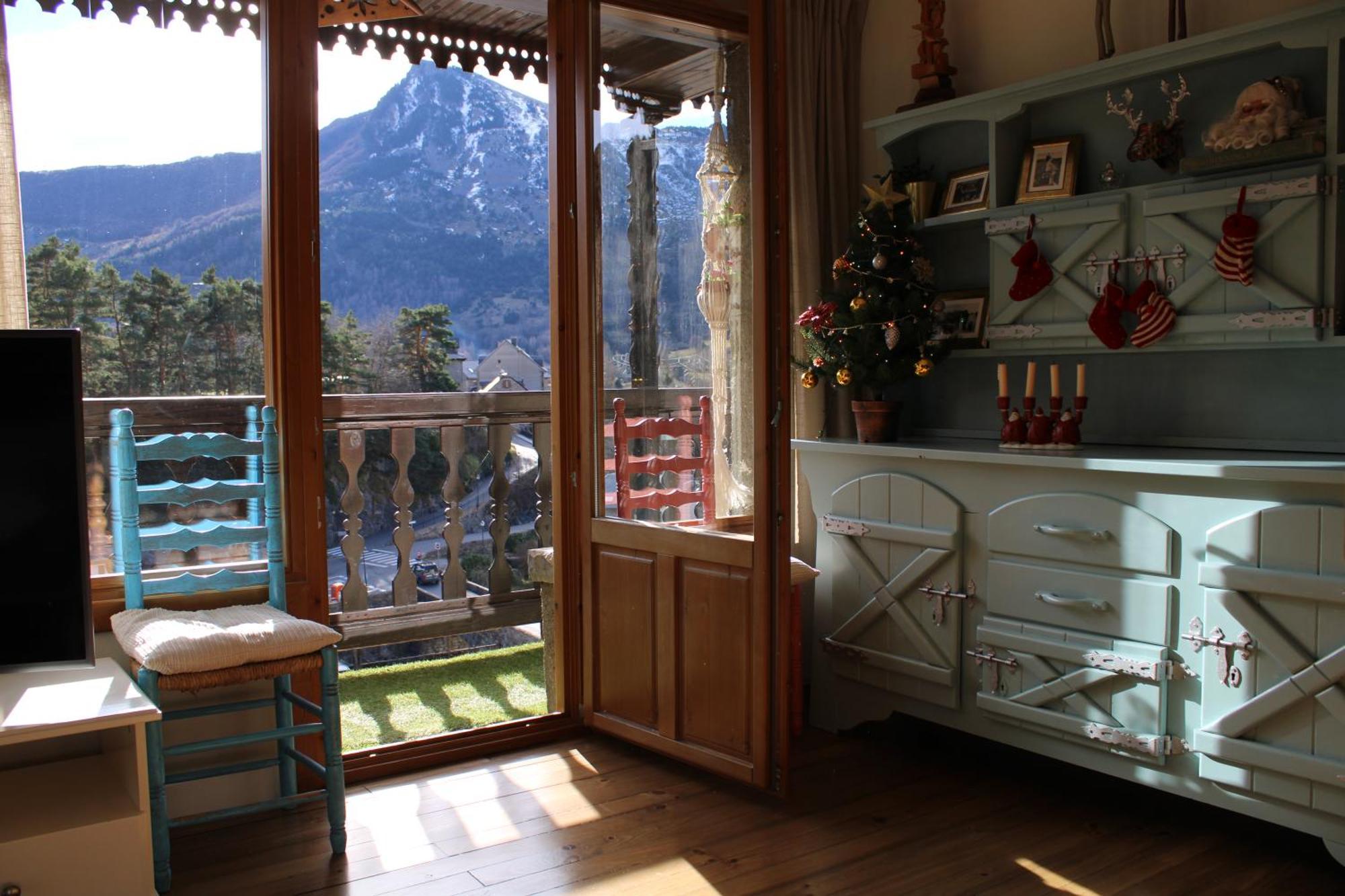 El Balcon Del Garmo Villa Sallent De Gallego Ngoại thất bức ảnh