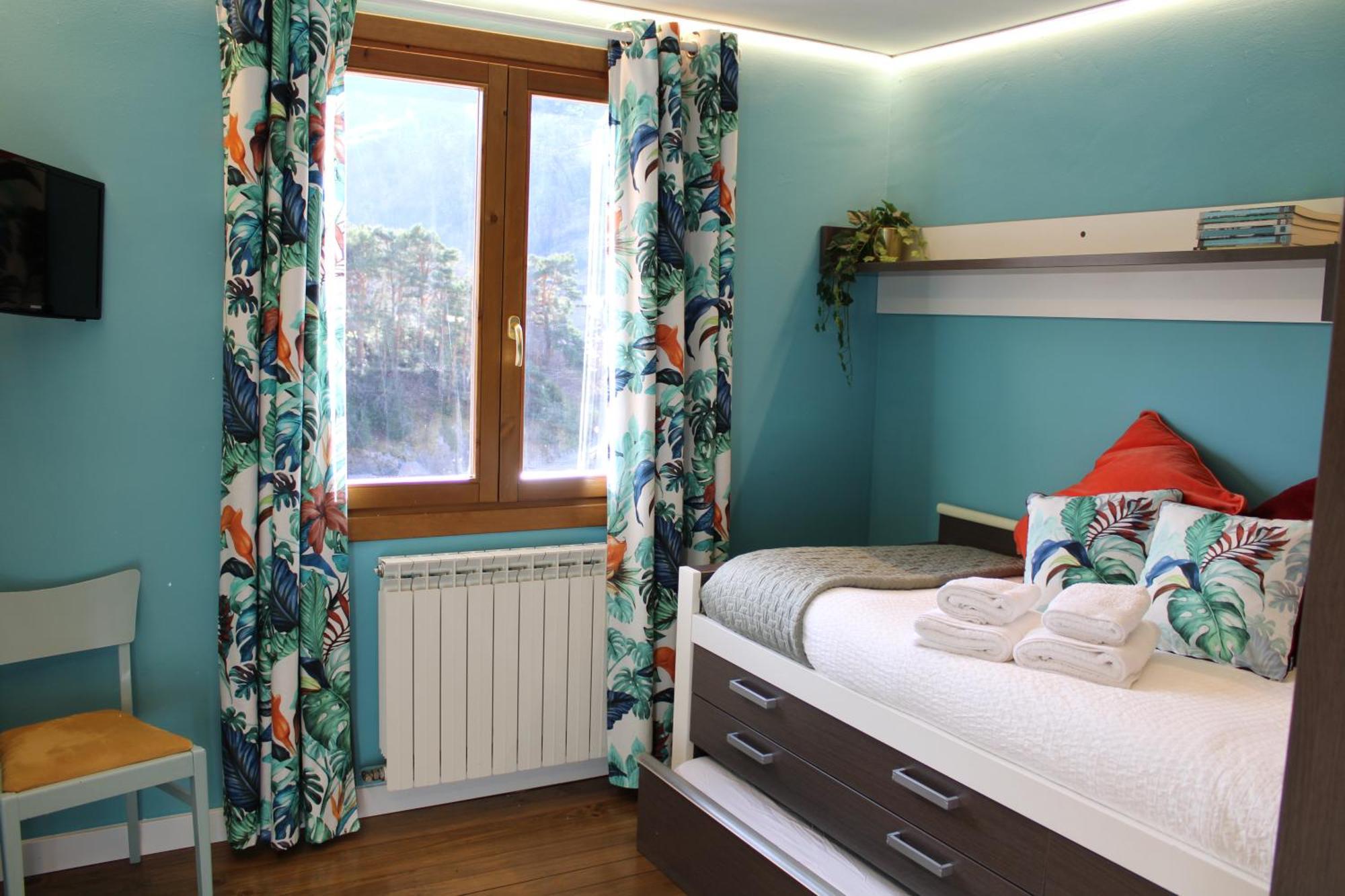 El Balcon Del Garmo Villa Sallent De Gallego Ngoại thất bức ảnh
