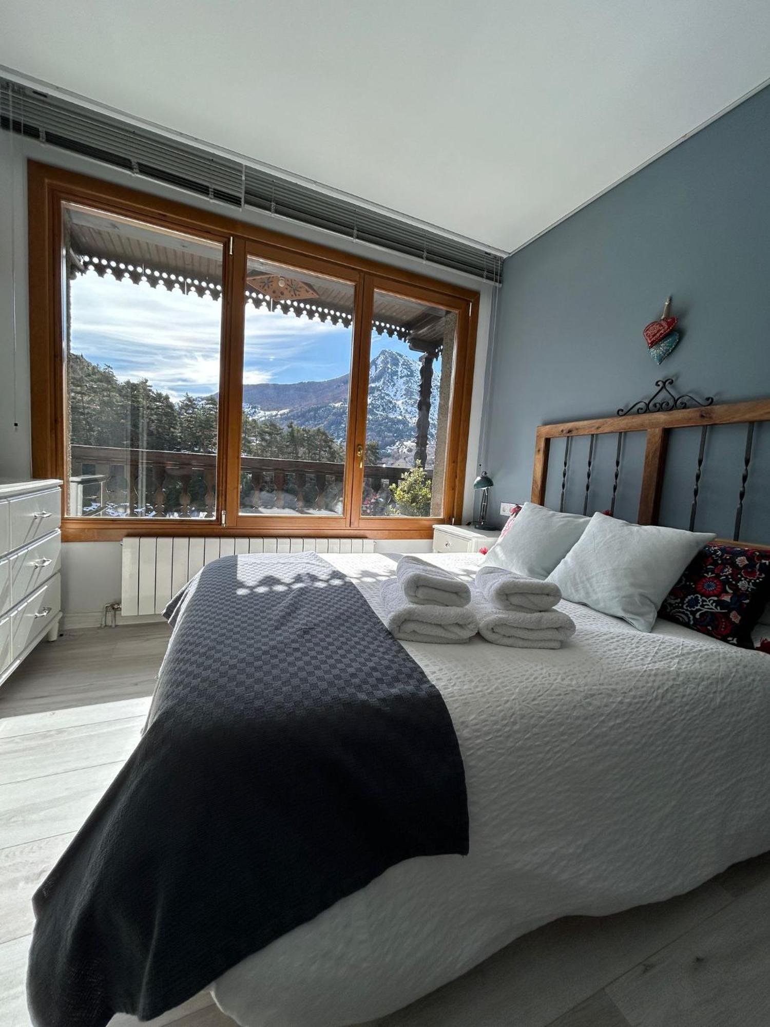 El Balcon Del Garmo Villa Sallent De Gallego Ngoại thất bức ảnh