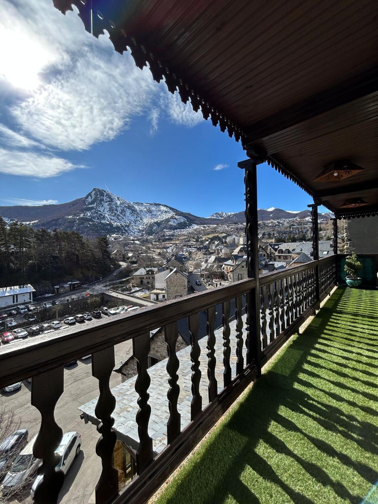 El Balcon Del Garmo Villa Sallent De Gallego Ngoại thất bức ảnh