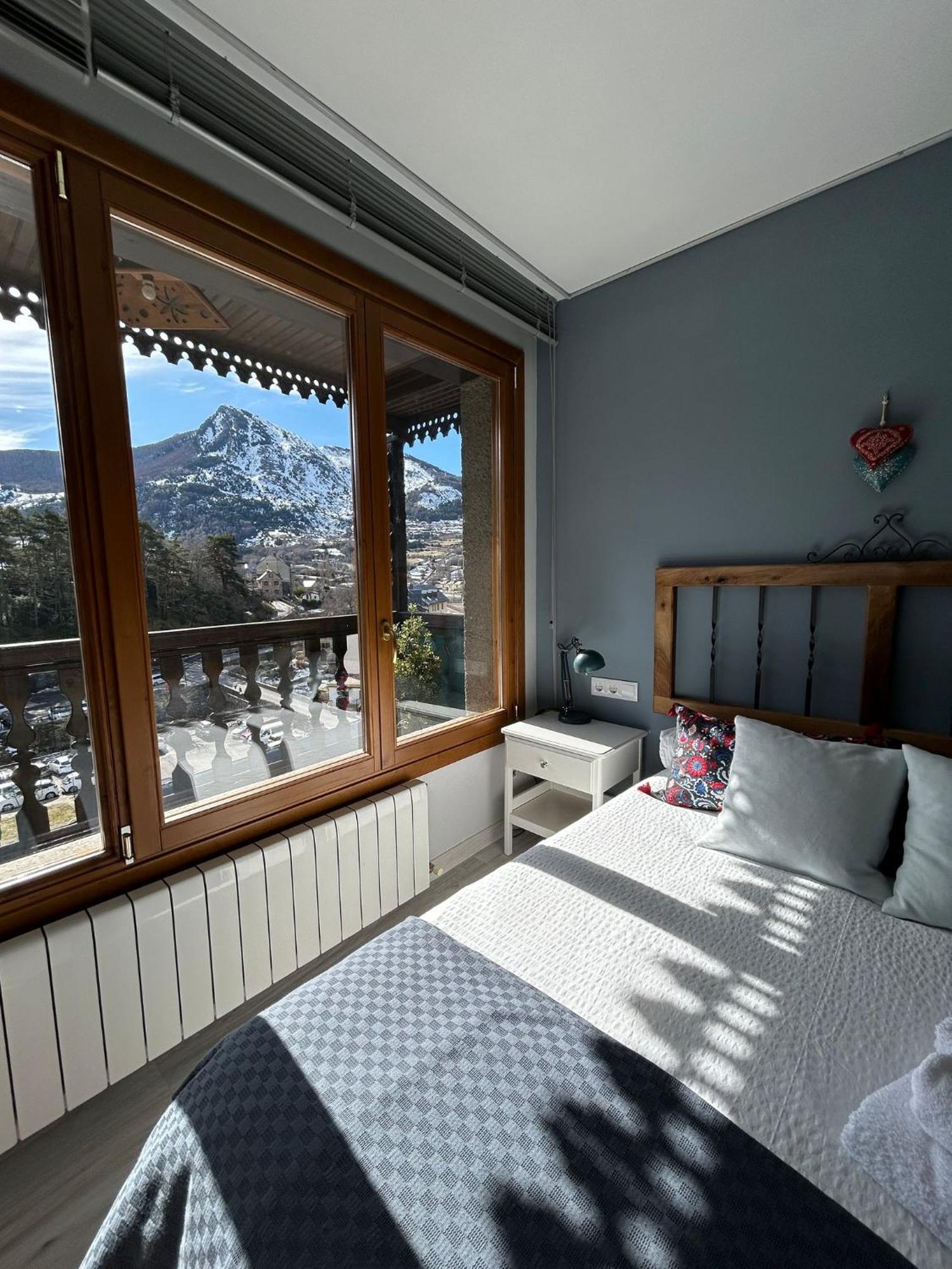 El Balcon Del Garmo Villa Sallent De Gallego Ngoại thất bức ảnh